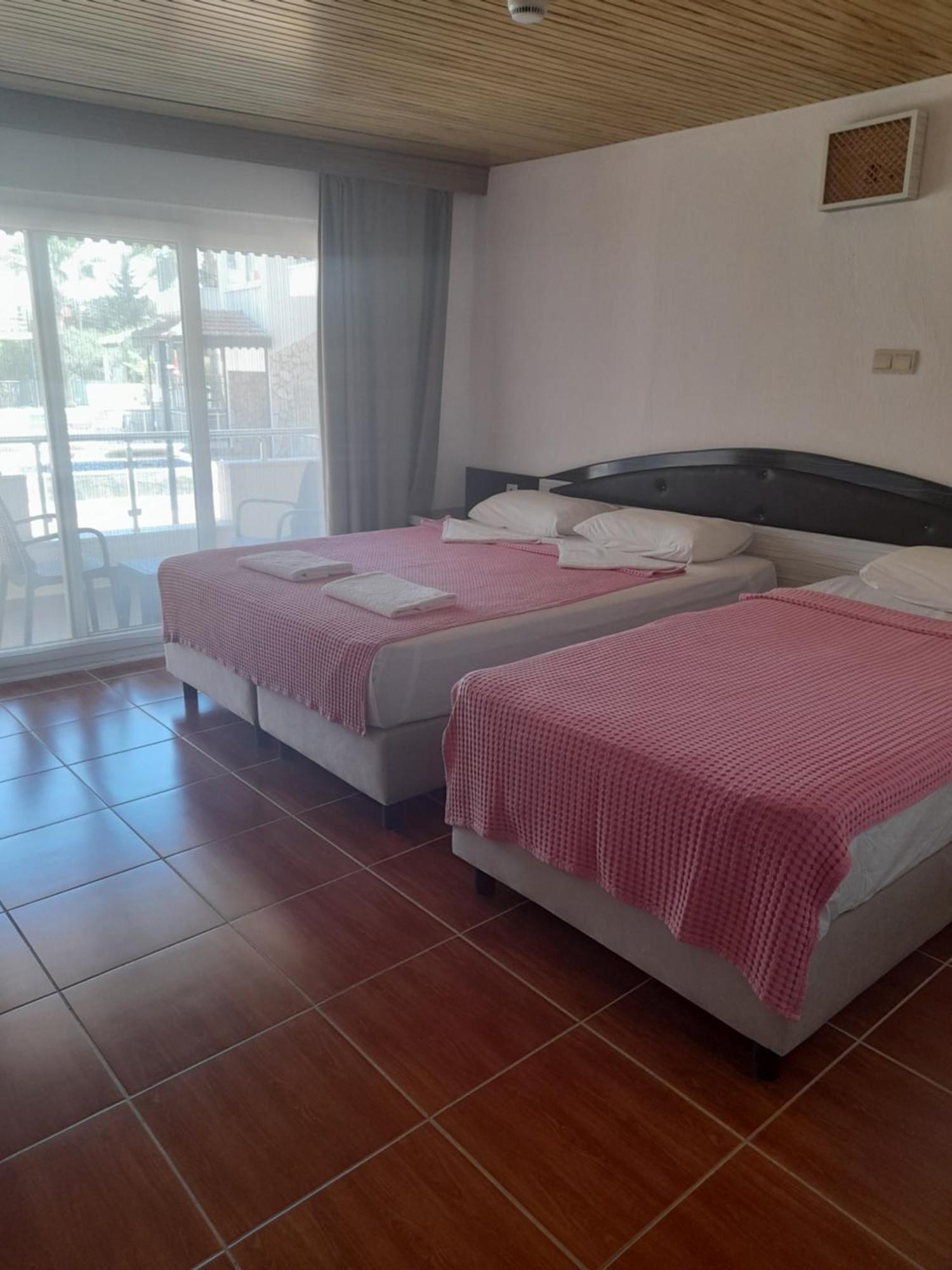 Esmeralda Butik Hotel Kızılot Ruang foto